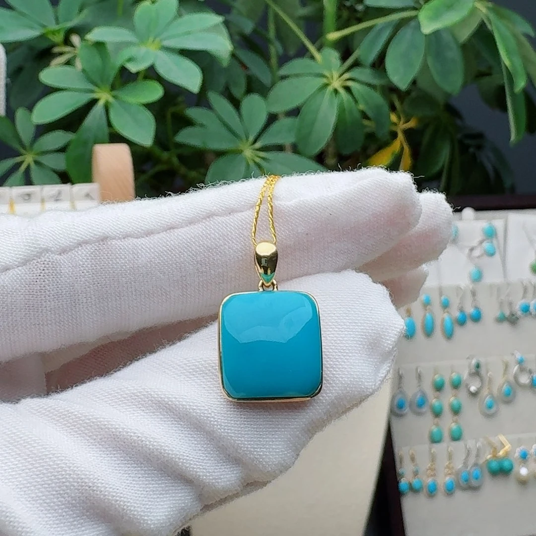 绿松石18K金镶嵌颈饰吊坠