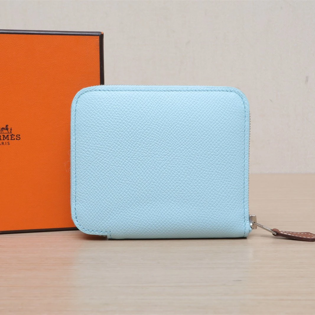 99新 Hermes/爱马仕 【娇】短款钱包Epsom皮 A刻 银扣 P235094076