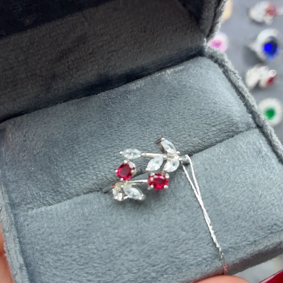 925银培育鸽血红色宝石