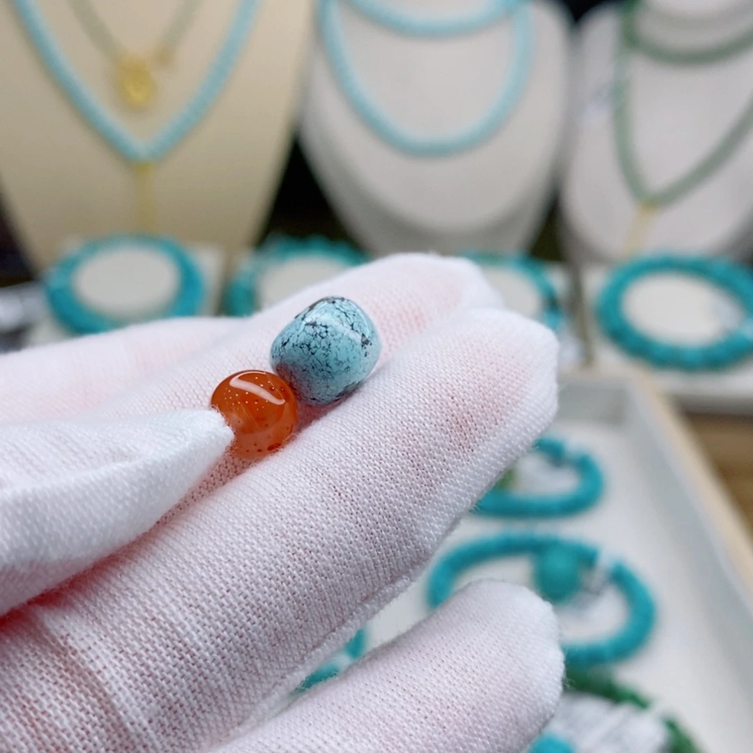 南红玛瑙未镶嵌珠宝奇石