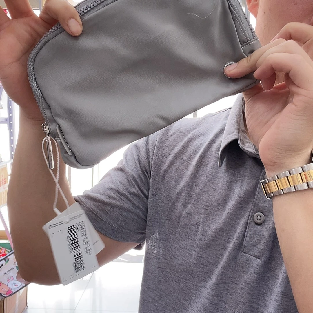 PU化妆包等各种装饰