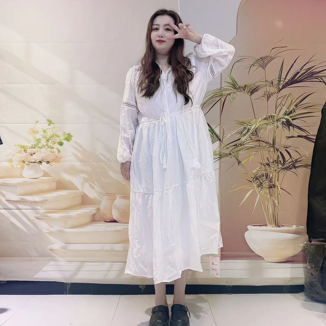 复古慵懒白色连衣裙法式高级感设计感别致收腰甜美长袖长裙