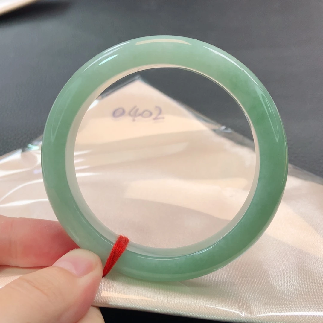 翡翠手镯未镶嵌0402号