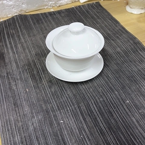 微瑕，不能明火，冰种盖碗