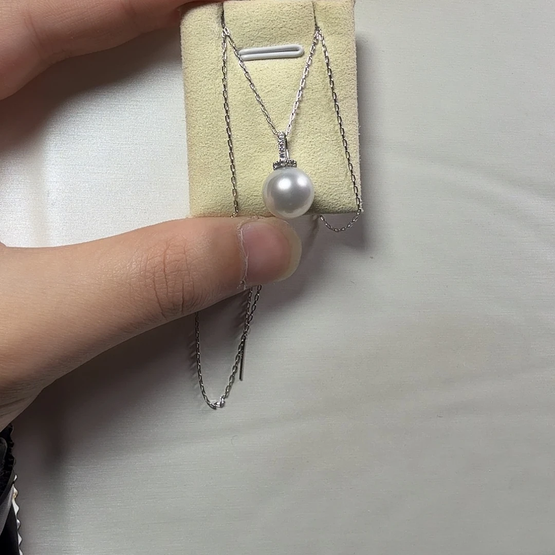 18K金镶嵌海水珍珠颈饰