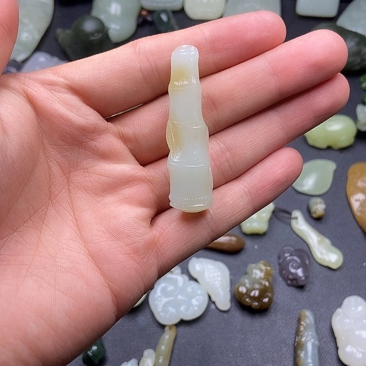 未镶嵌和田玉挂件