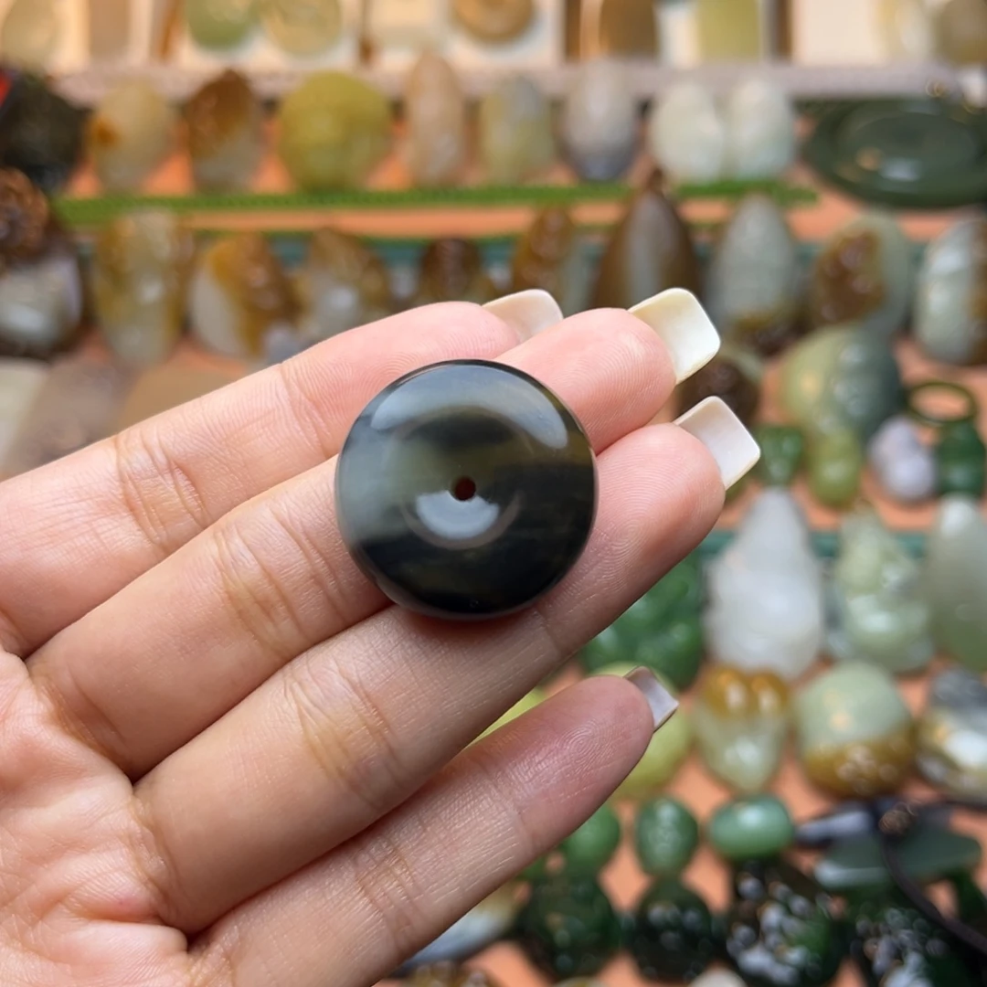 颈饰未镶嵌和田玉比*帅