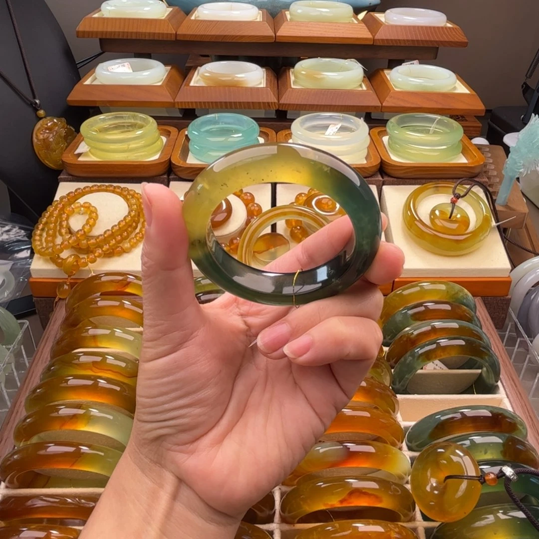 蛇纹石玉未镶嵌手镯54