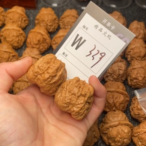 吊坠桃核我是第一百35