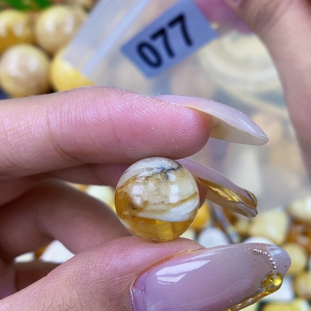 琥珀未镶嵌珠宝奇石13.6 粉
