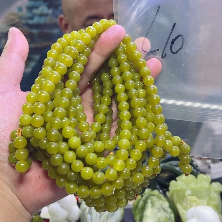 蛇纹石玉颈饰未镶嵌阔*