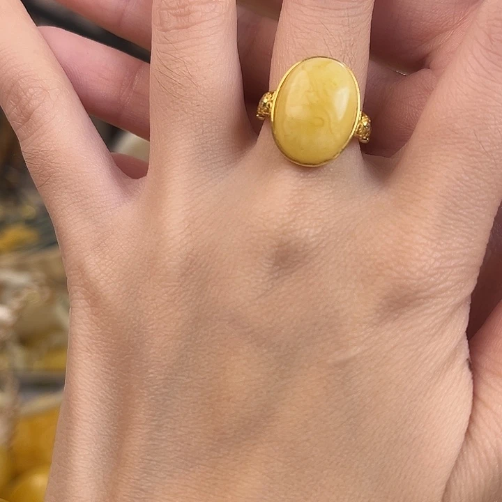 裸石琥珀未镶嵌请****万蛋面妖花戒指
