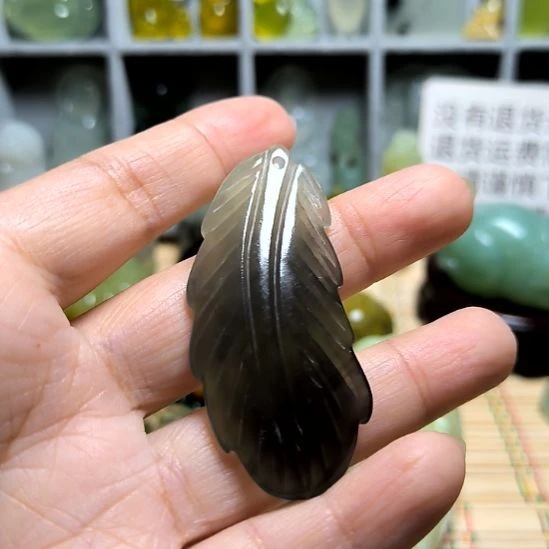 未镶嵌蛇纹石玉颈饰