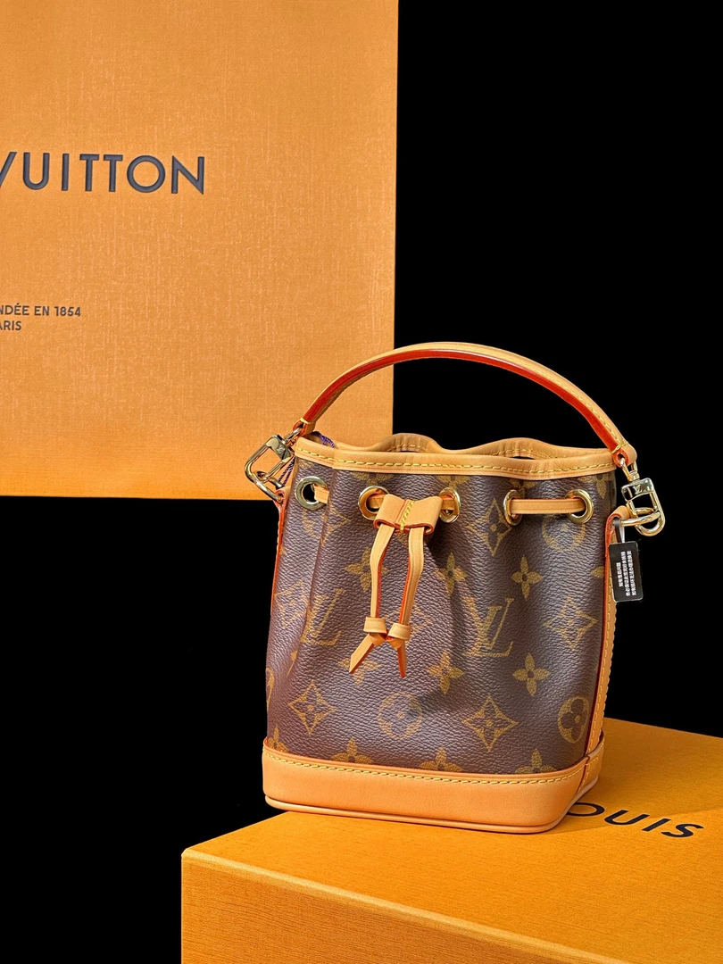 未使用 LouisVuitton/路易威登 路易威登 nano女士水桶包配肩带