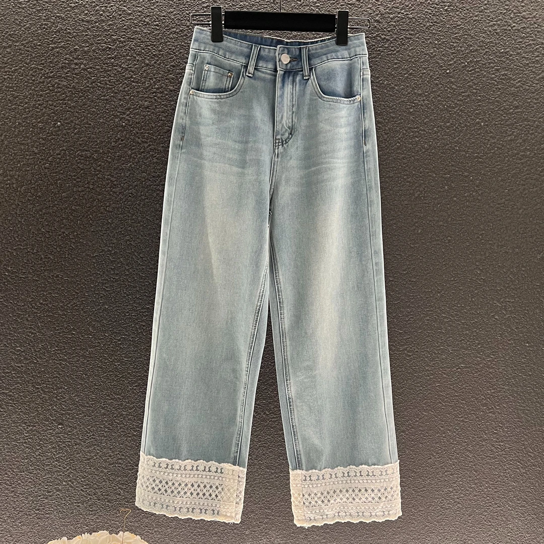 阔腿显瘦款 蕾丝细节点缀休闲时尚浅蓝色牛仔九分裤女