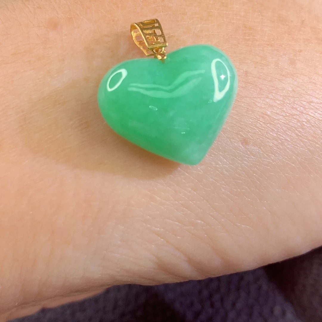 翡翠18K金镶嵌颈饰翡翠