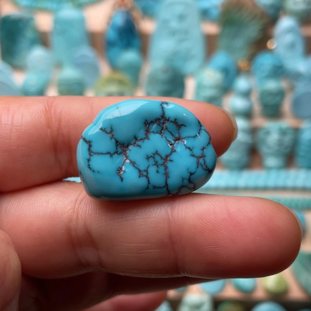 绿松石未镶嵌颈饰