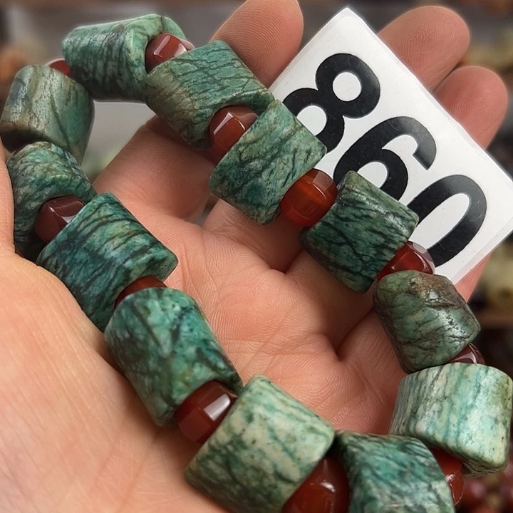 玛瑙/玉髓颈饰合金知*人