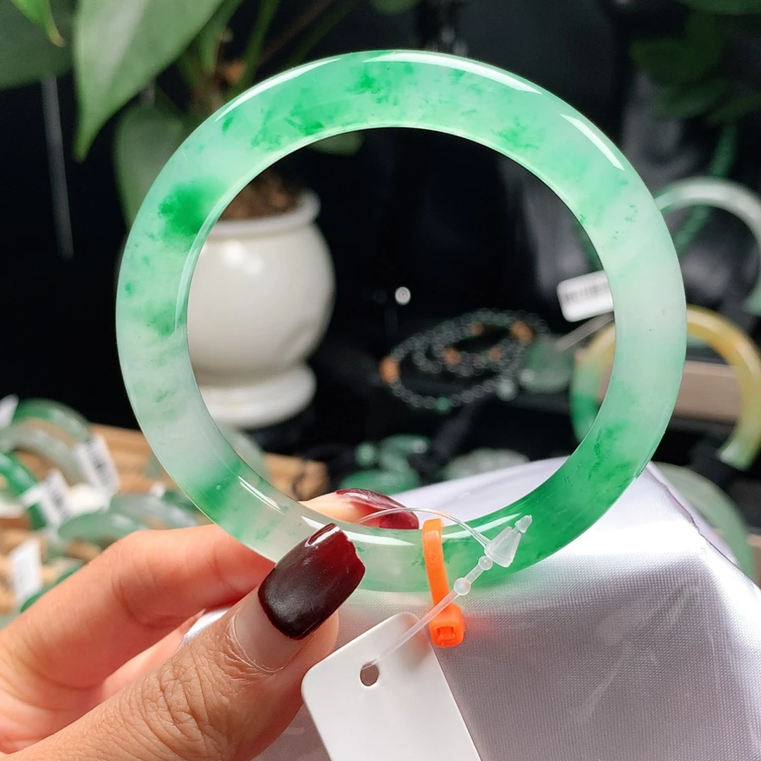 石英质玉未镶嵌手镯56