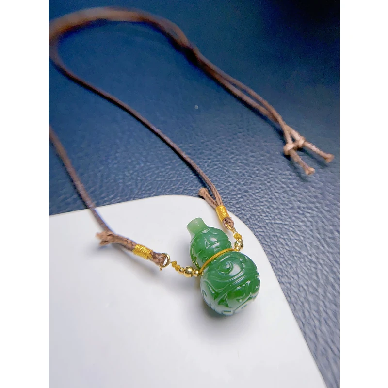 和田玉吊坠MBZ1212-7