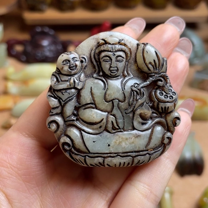 蛇纹石玉未镶嵌颈饰