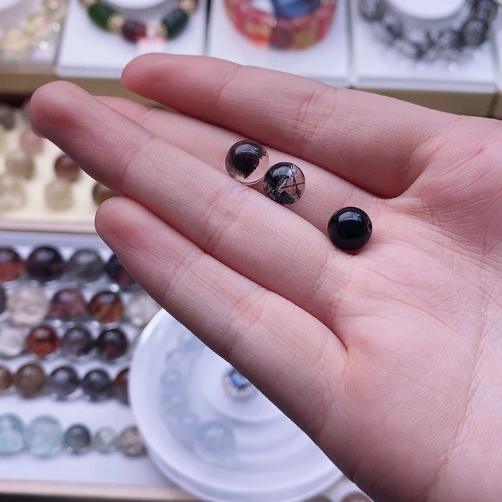 水晶颈饰未镶嵌p****.打孔no退换