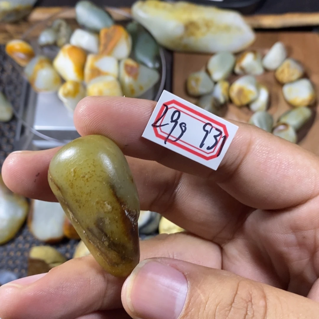 和田玉（糖玉）未镶嵌挂件