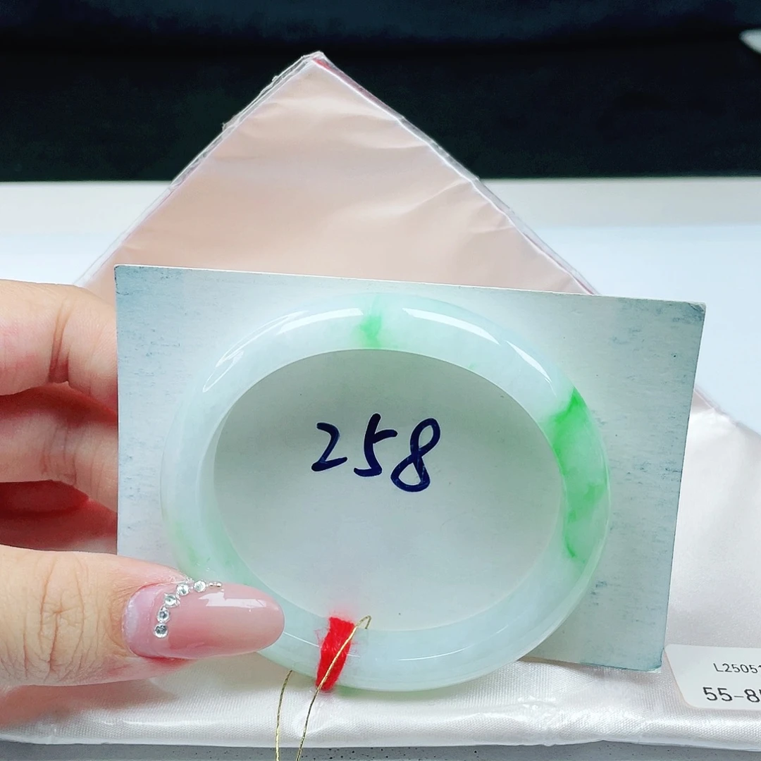 翡翠未镶嵌手镯贵妃55+