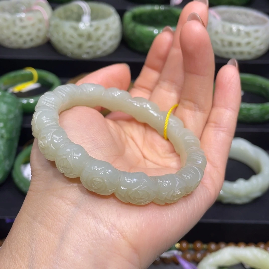 和田玉手镯57圈口 编号47未镶嵌