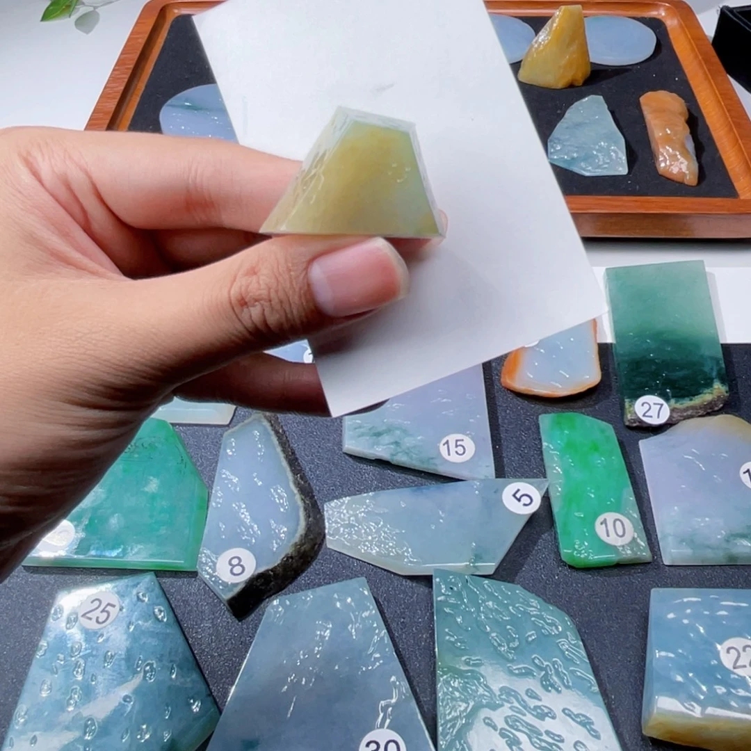 定制翡翠未镶嵌挂件料