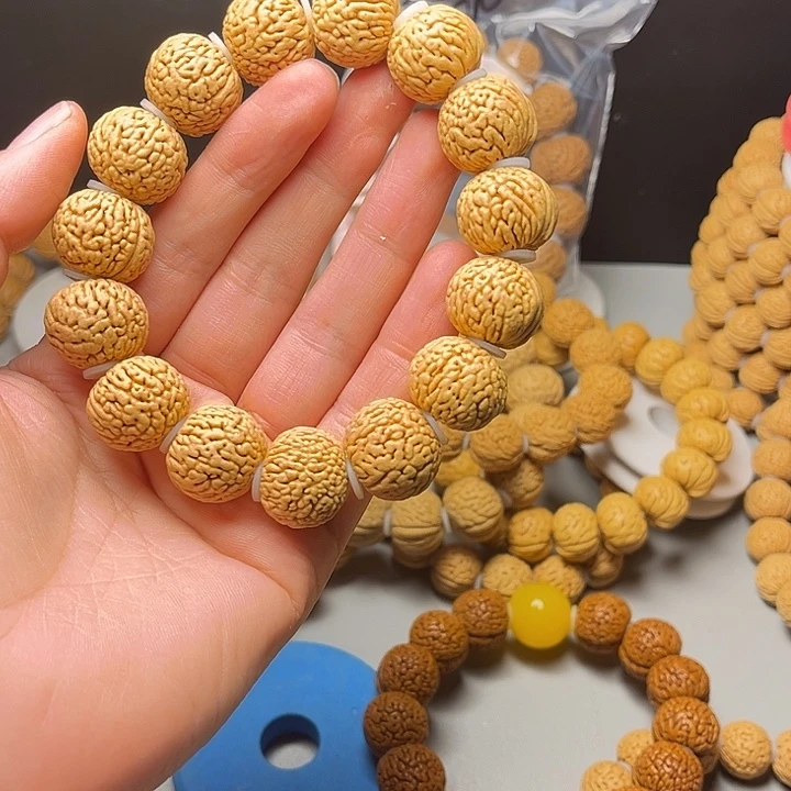 志***远吊坠桃核桃核手串