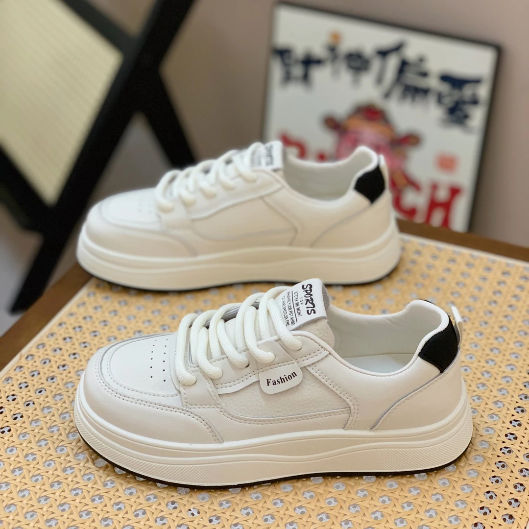 平底小白鞋女2025春季新款韩版百搭舒适轻便圆头系带学生休闲板鞋