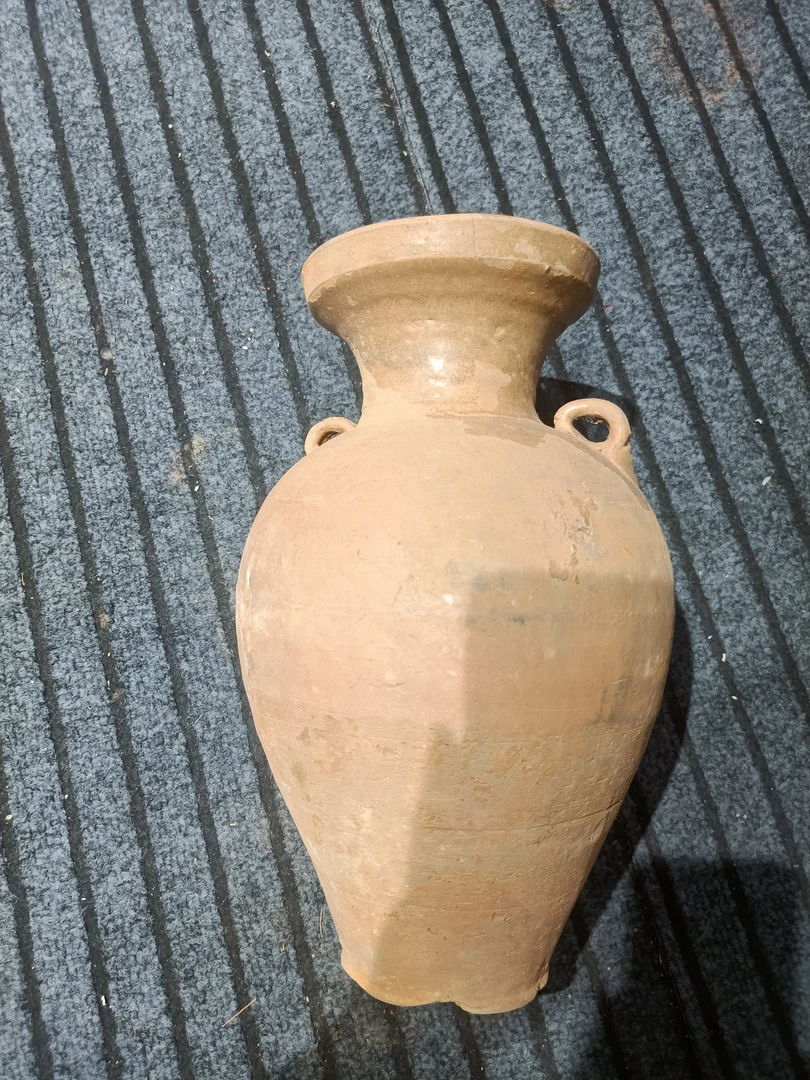 脱釉双系盘口大瓶