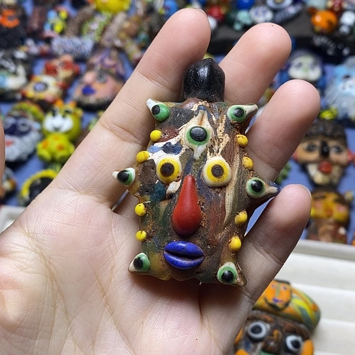琉璃颈饰六边形千眼娃123
