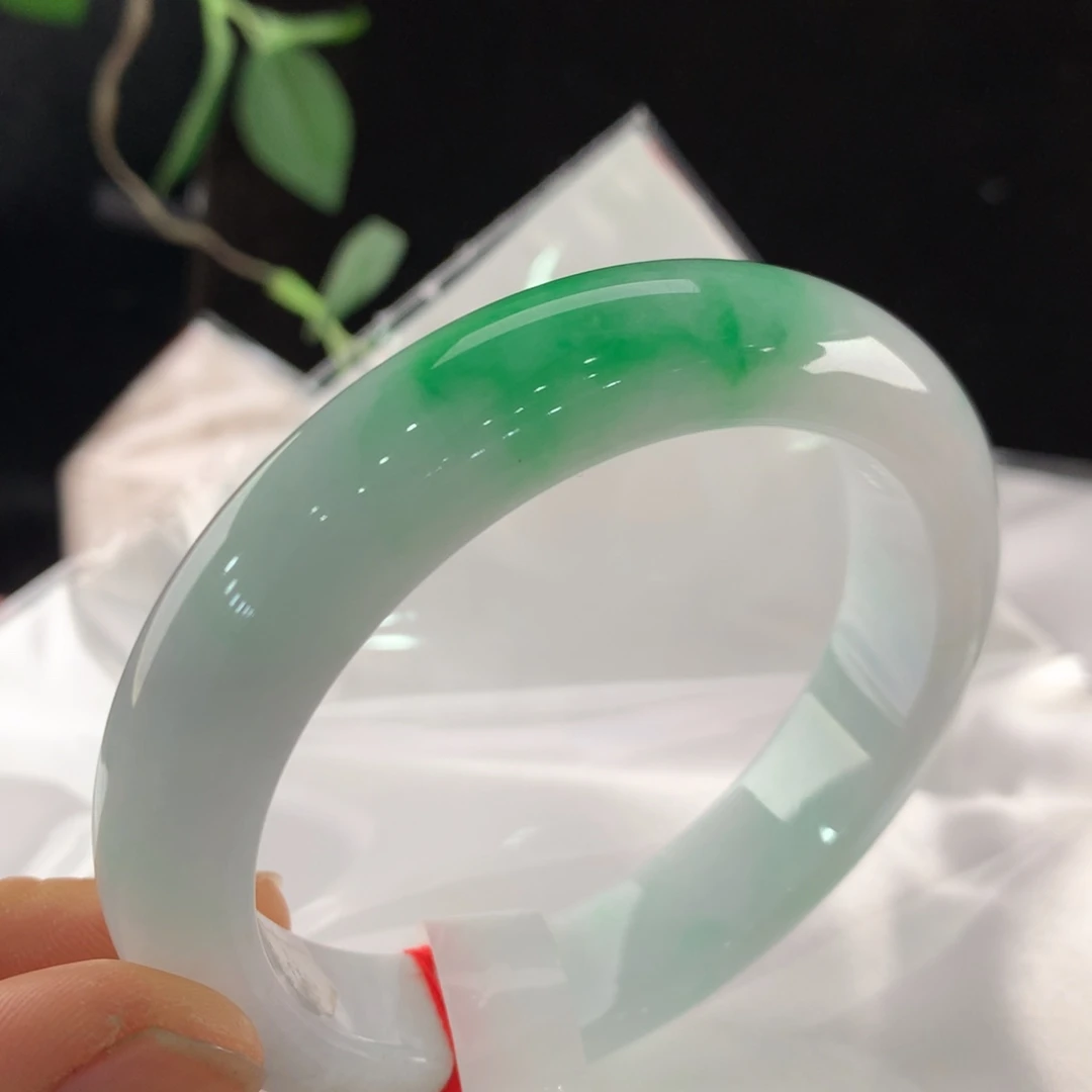 翡翠手镯未镶嵌111-0140