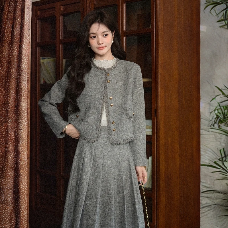 格雷系灰色香风套装女2025秋冬季新款富家千金高级感裙子两件套