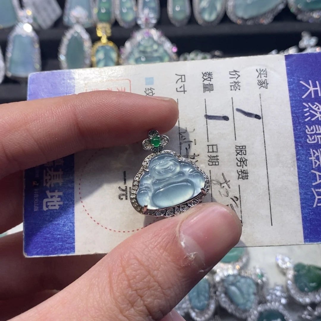 翡翠颈饰未镶嵌翡翠