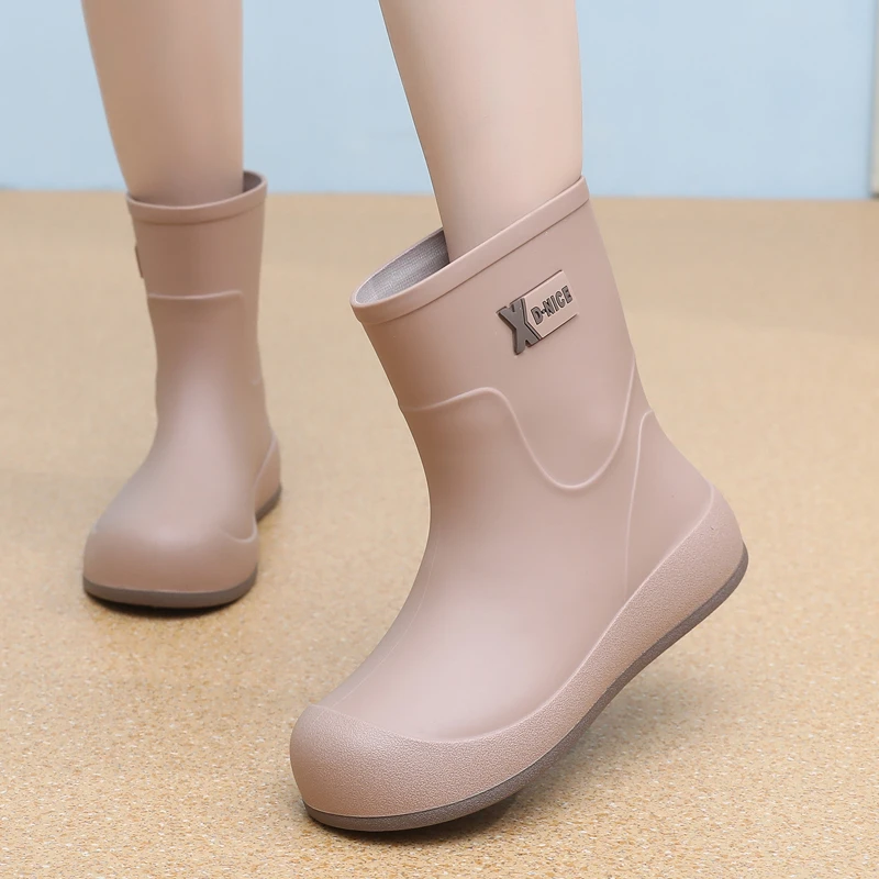 新款时尚雨鞋女款短筒雨靴加绒水鞋防水防滑厚底胶鞋学生套鞋水靴