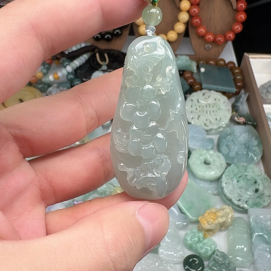 颈饰未镶嵌翡翠….28