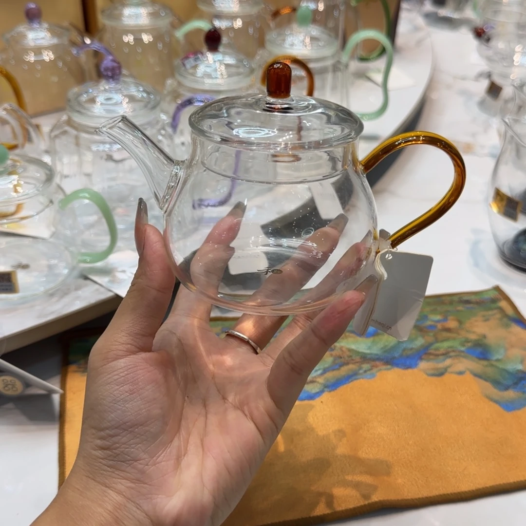 禾器琥珀色青云壶