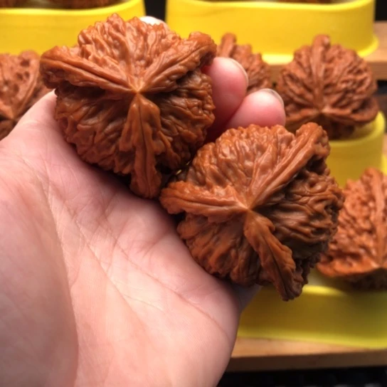 辣***芋吊坠文玩核桃核桃