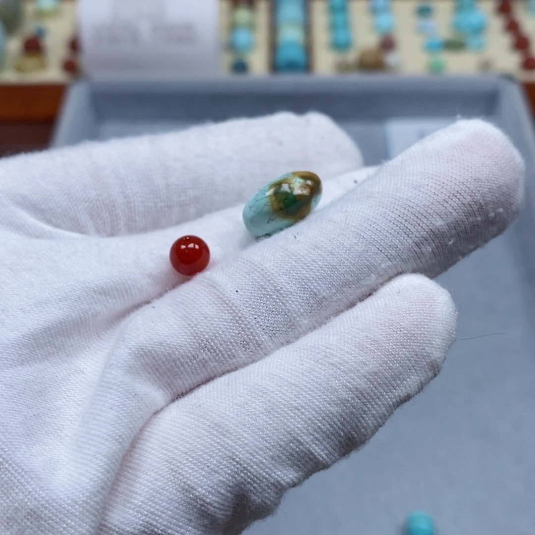 南红玛瑙配饰未镶嵌