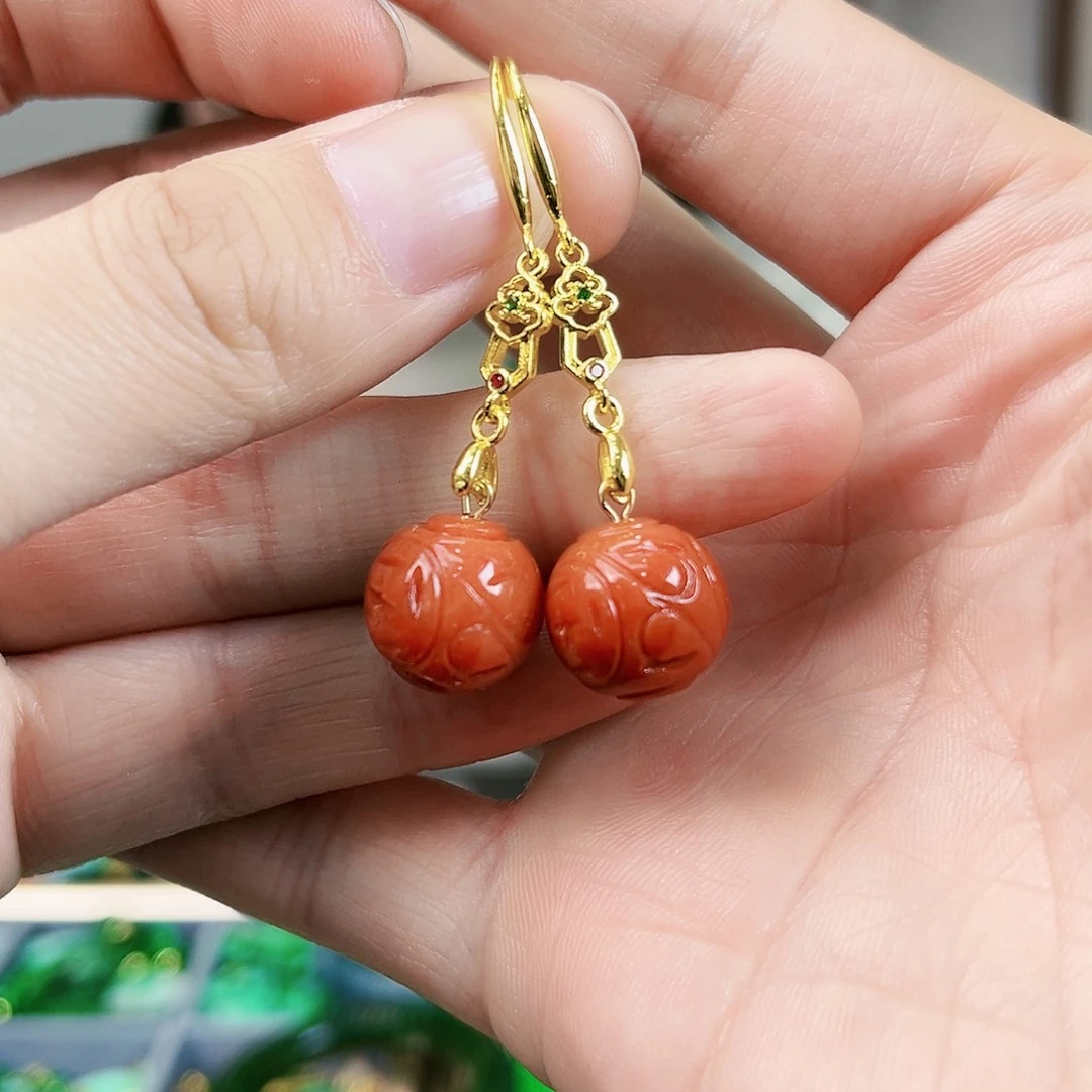 翡翠颈饰未镶嵌耳饰