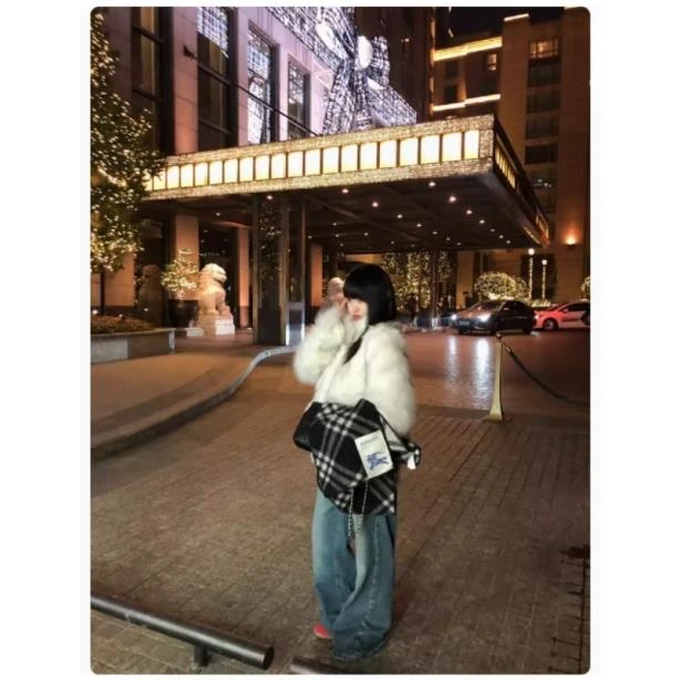 CC皮草 “香氛姐姐”可立可翻领saga狐狸腹毛双色皮草外套女冬