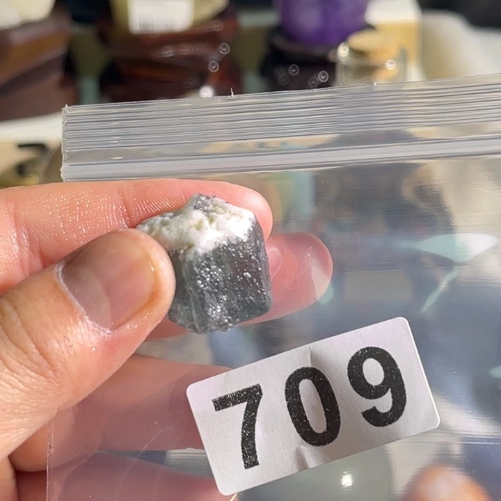 未镶嵌水晶大型摆件（非配饰）