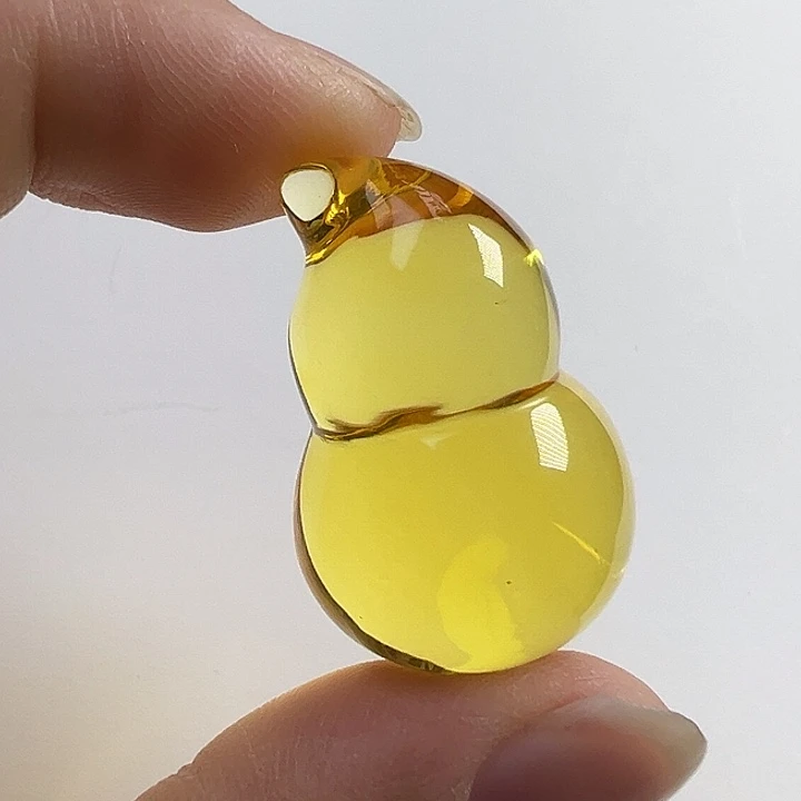 金珀未镶嵌颈饰金珀