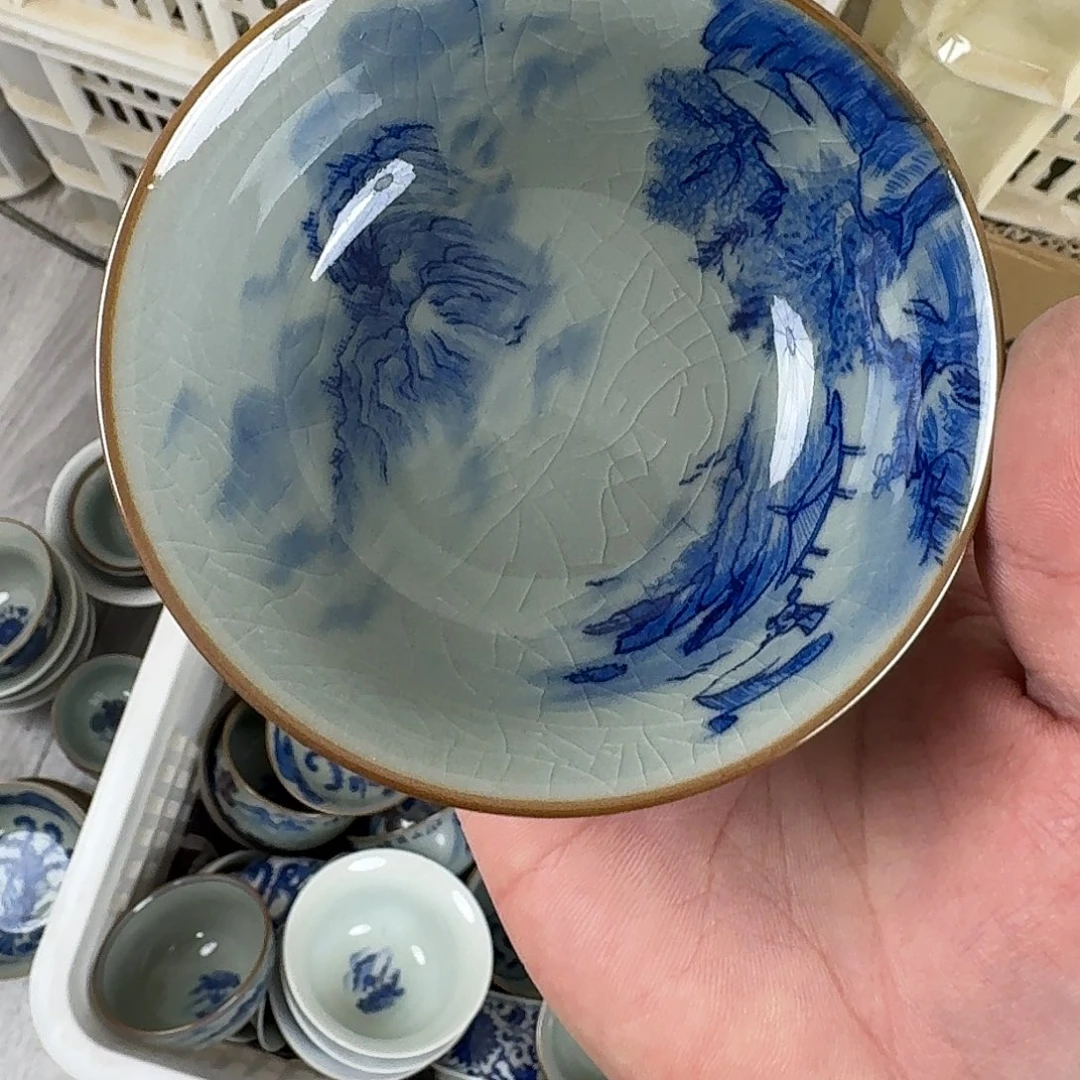青花山水普洱杯的的