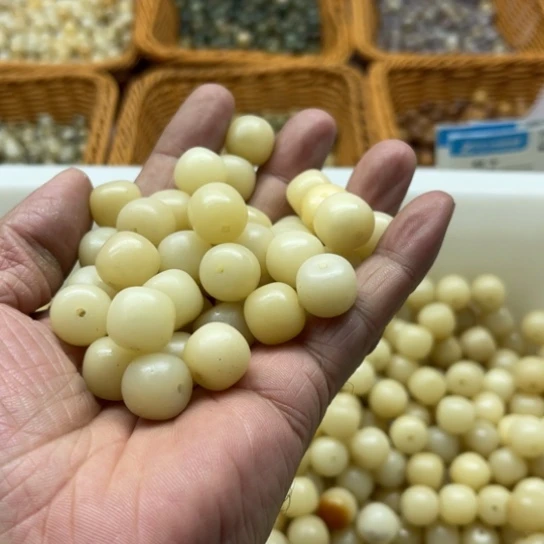 白玉菩提吊坠瑕疵14奶黄桶珠60颗