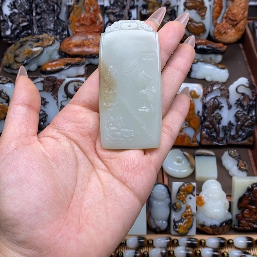 颈饰未镶嵌和田玉