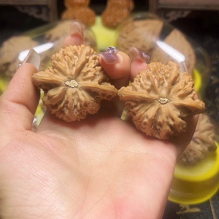 吊坠文玩核桃45满天星